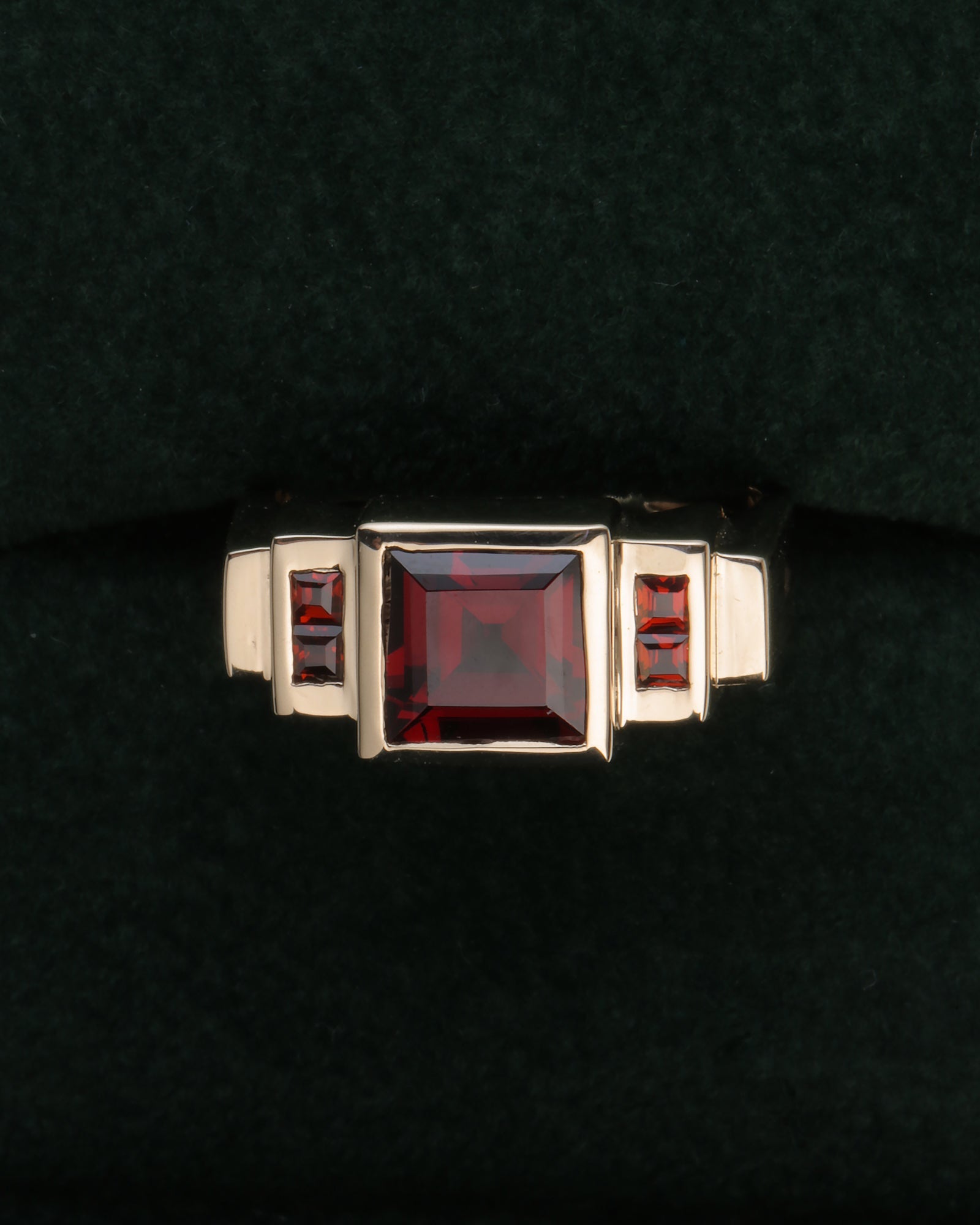 Prism Ring | Garnet 10k Gold - ALTRA Jewellery - 